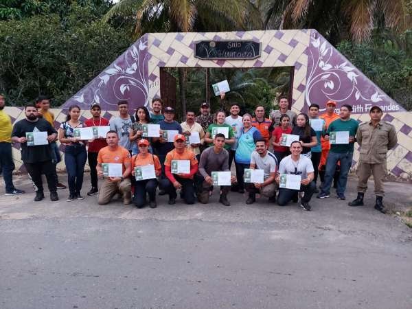 CBMCE realiza treinamento de primeiros socorros para guias turísticos em Itapipoca