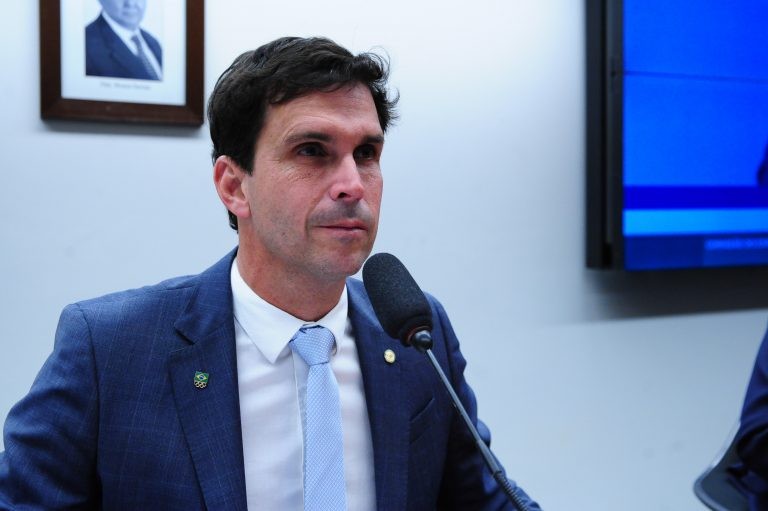 Comissão aprova proposta que prevê indenização quando o agente de saúde usar transporte próprio