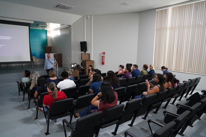 Equipes da Saúde participam de roda de conversa da Semana de combate às Drogas e Entorpecentes