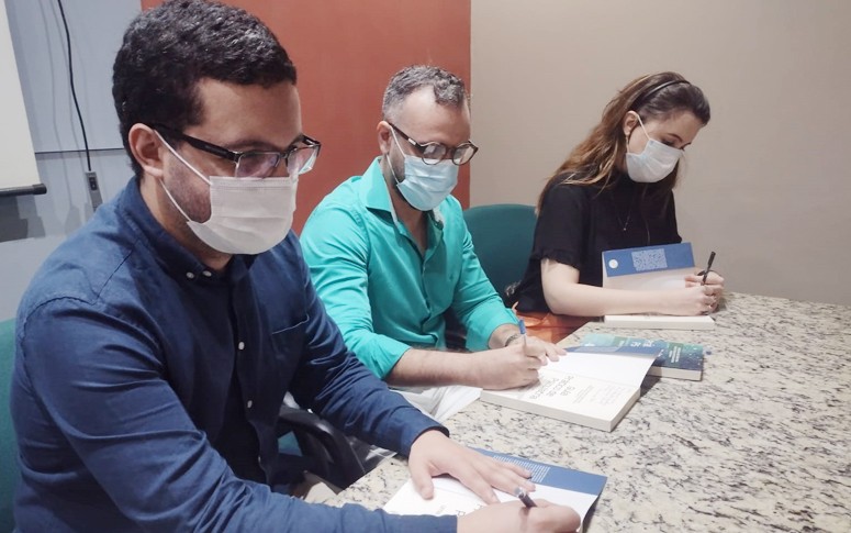 Guia Prático de Psiquiatria para profissionais da saúde é lançado no HSM