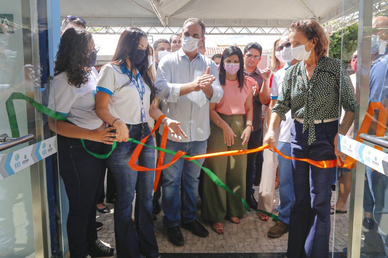 Governadora Izolda Cela inaugura em Quixadá 19º Centro Cearense de Idiomas e nova estação de tratamento de água