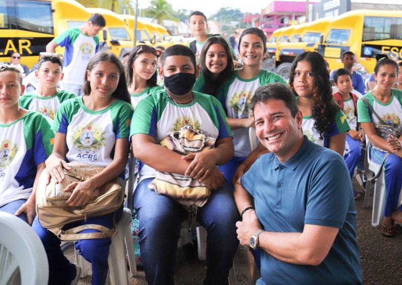 Estado contempla Assis Brasil com investimentos em educação e infraestrutura