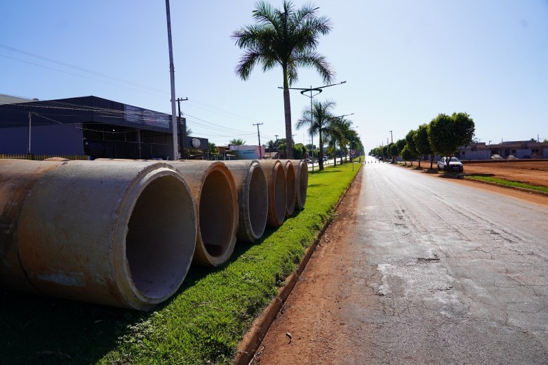 Obra de drenagem visa resolver problema de vazão na baixada da Avenida Dall’Alba