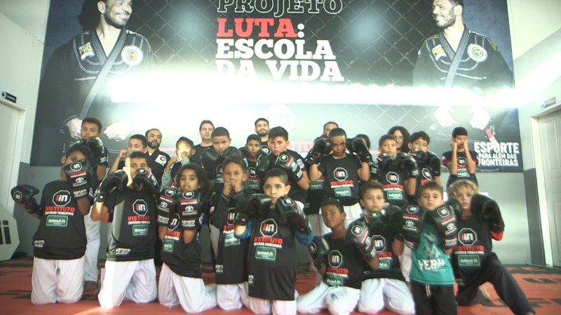 Parceria de Prefeitura com irmãos Minotauro e Monitouro ofertará aulas de artes marciais a estudantes da Rede Municipal
