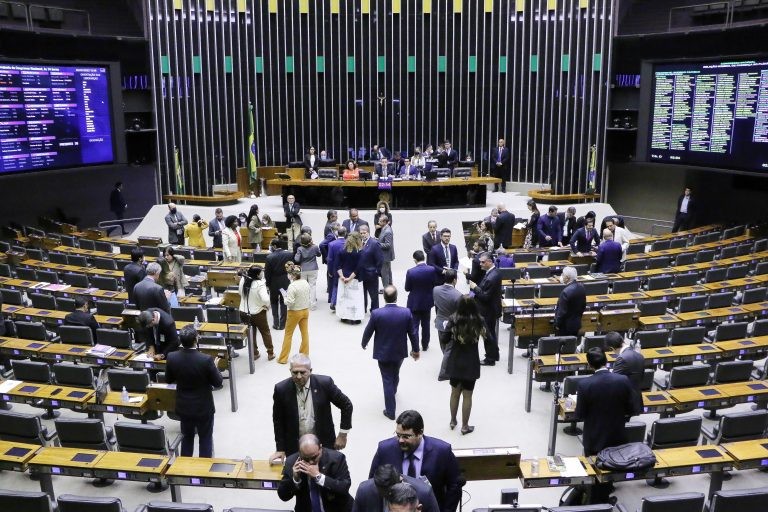 Congresso derruba vetos e restaura leis Paulo Gustavo e Aldir Blanc 2