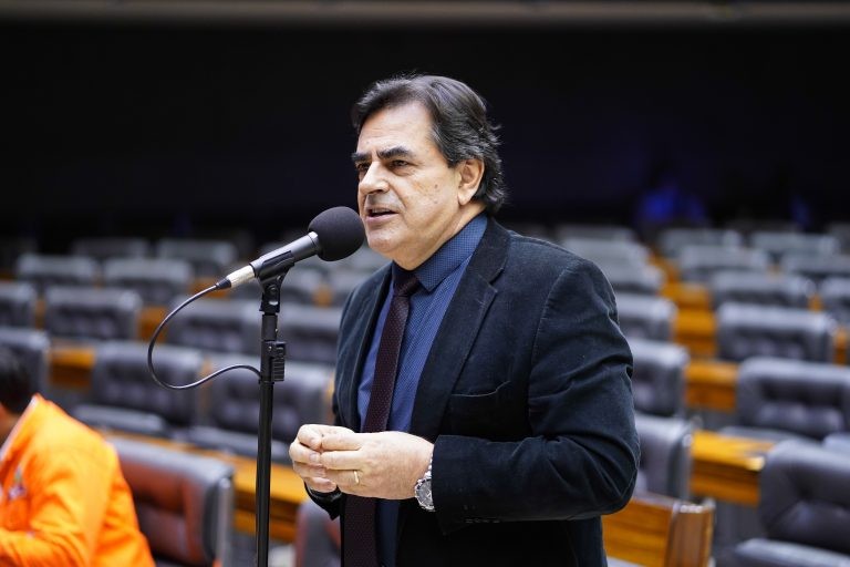 Comissão aprova proposta que amplia prazo para pedir indenização por animal doente abatido