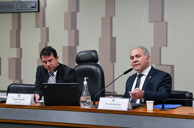 Senadores questionam Queiroga sobre investimentos federais na saúde