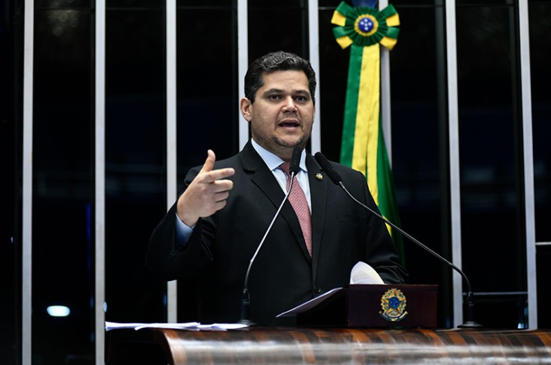 Crédito consignado para beneficiários de programas sociais segue para sanção