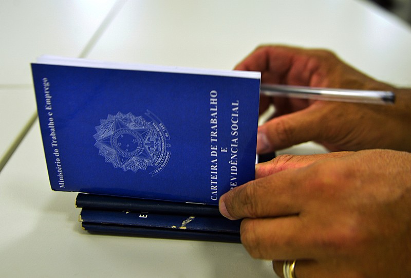 Agência Brasil explica motivos de demissão por justa causa