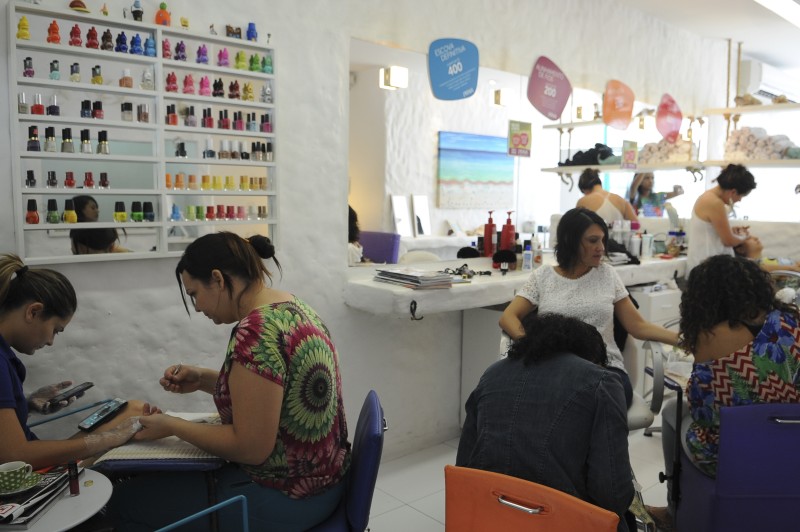 Volume de serviços cresce 0,9% de abril para maio