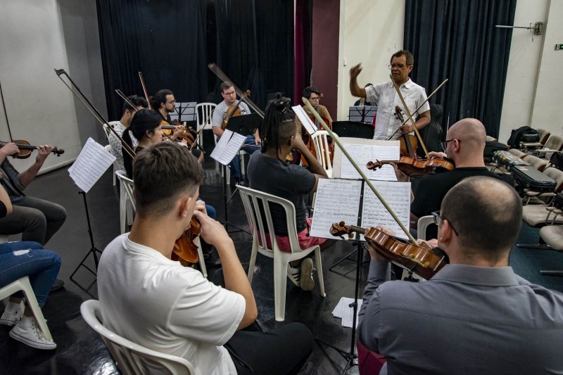 Formado por crianças e adolescentes, Cordas do Iguaçu estará em festival na França