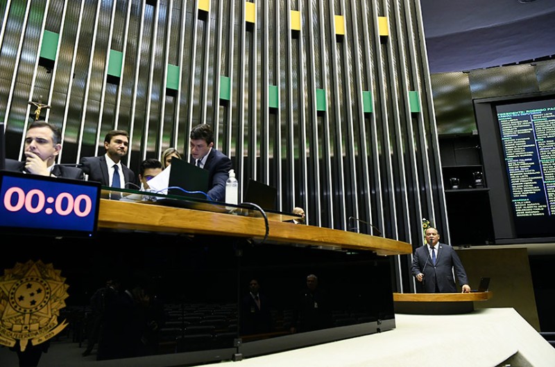 Congresso aprova texto-base da LDO sem emendas impositivas de relator; faltam destaques