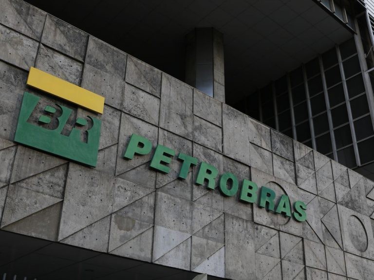 Comissão de Legislação Participativa debate privatização de refinaria da Petrobras em Minas Gerais