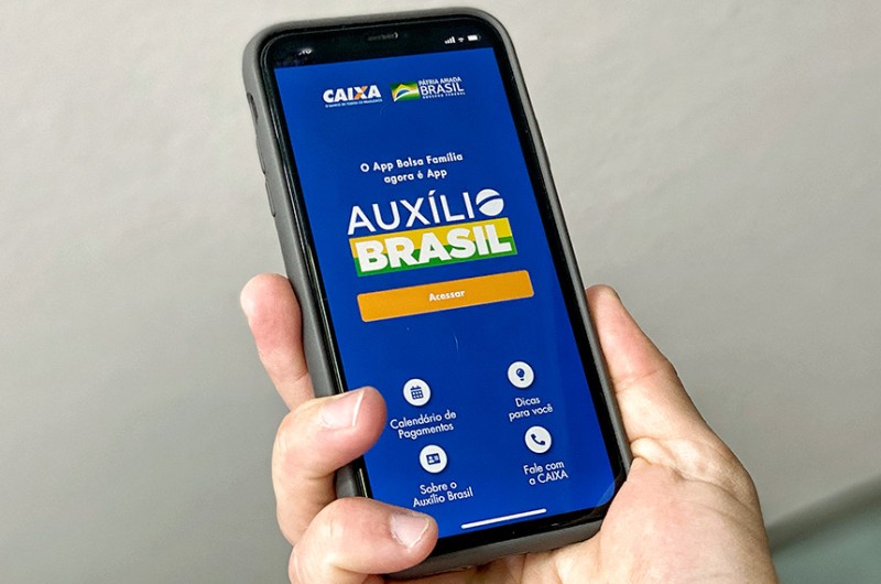 Congresso muda Auxílio Brasil no primeiro semestre e assegura benefício de R$ 600