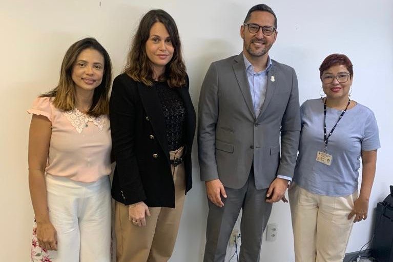 Secretário Michael Farias se reúne com nova coordenadora do Centro de Apoio da Criança e do Adolescente do MPE