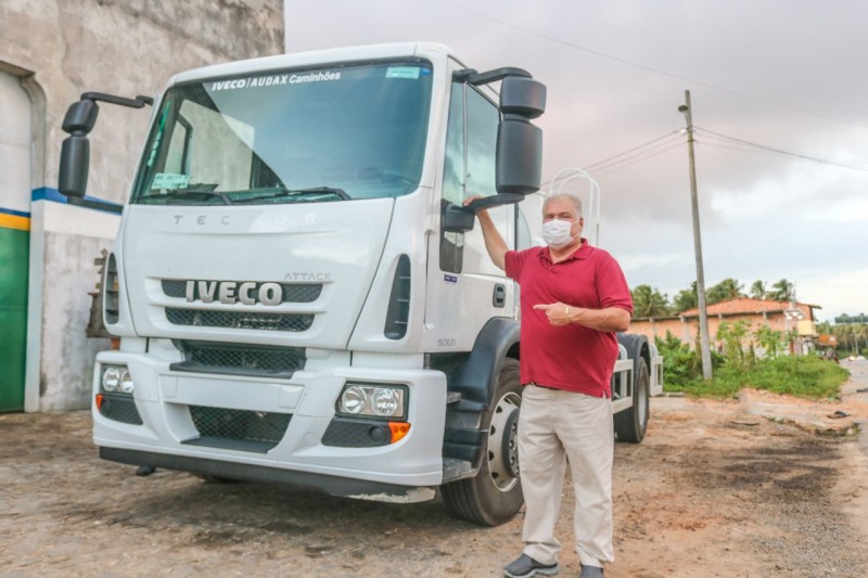 Caminhão-pipa chega a Piaçabuçu para auxiliar situação hídrica das comunidades rurais