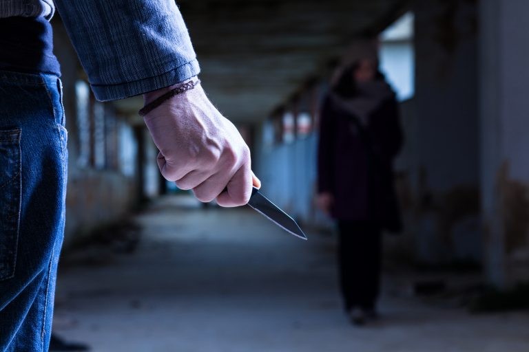 Propostas aprovadas visam à proteção de mulheres vítimas de violência