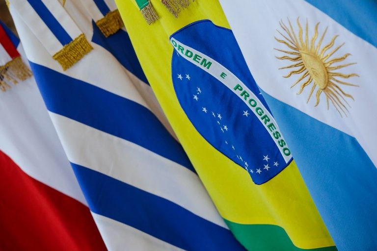 Projeto contém protocolo adicional a acordo sobre comércio de serviços entre Mercosul e Colômbia