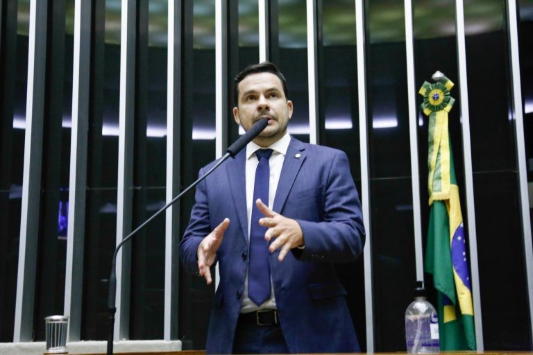 Projeto parcela débitos previdenciários da construção civil durante emergência em saúde pública