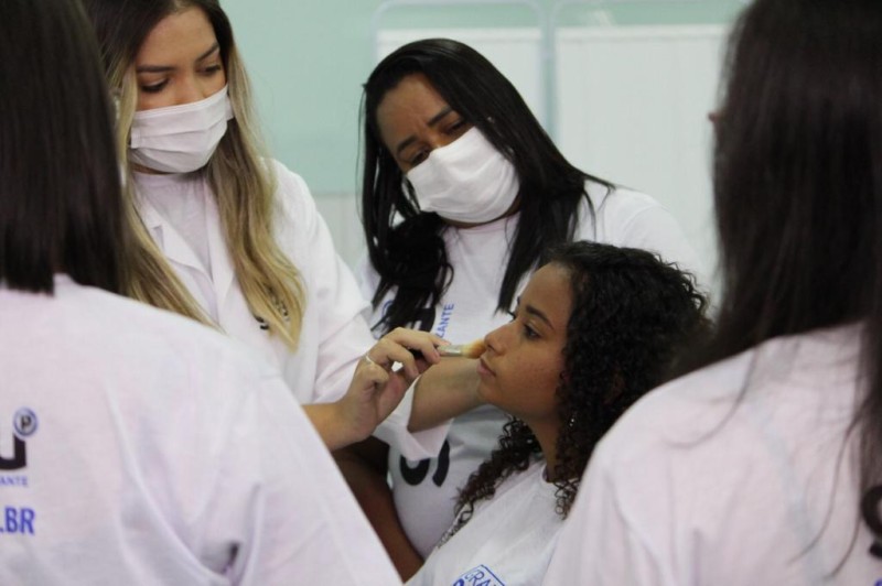  Escolas de cursos técnicos e profissionais apresentam propostas em documento