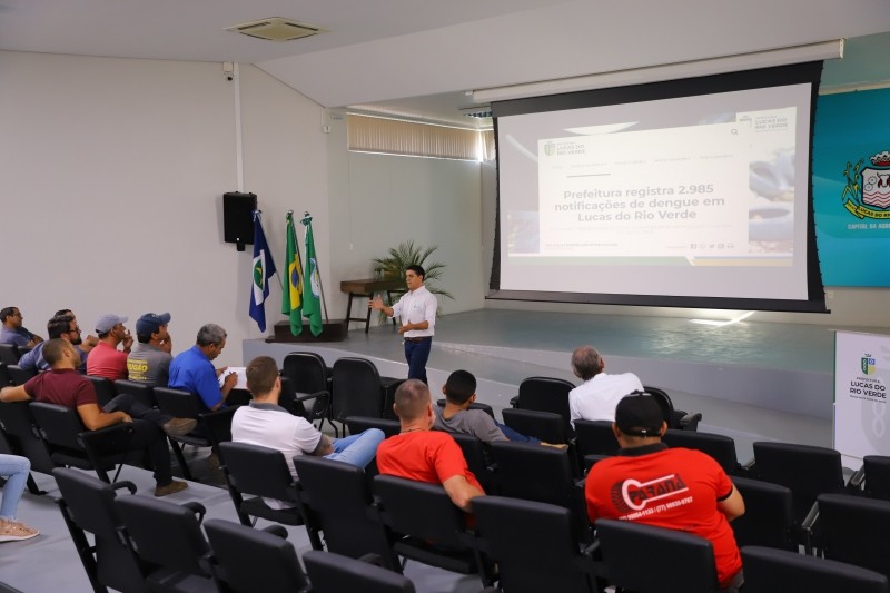 Prefeitura busca participação de empresas para retomar coleta de pneus na cidade
