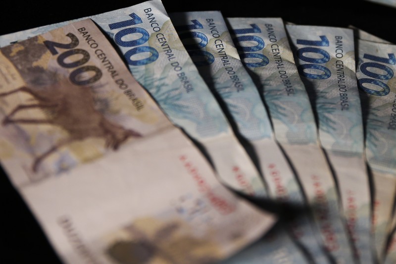 Decreto regulamenta crédito consignado no Auxílio Brasil