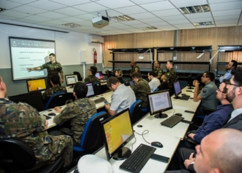 Brasil247: Exército compra sistema de espionagem e não esclarece os motivos.