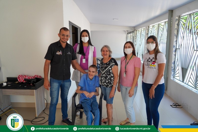 Ação realiza corte de cabelo dos pacientes em atendimento domiciliar