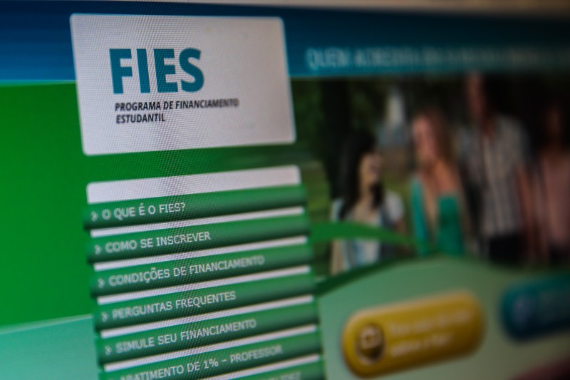 Fies: pré-selecionados devem enviar informações até esta sexta-feira