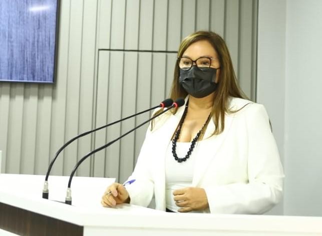 Márcia Baranda solicita implantação de Teste Rápido Molecular para Diagnóstico de Tuberculose em Parintins