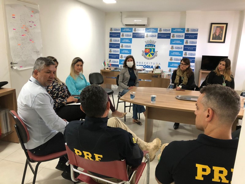 SMS e Anvisa alinham com PRF e Polícia Federal ação no combate ao cigarro eletrônico em Conquista