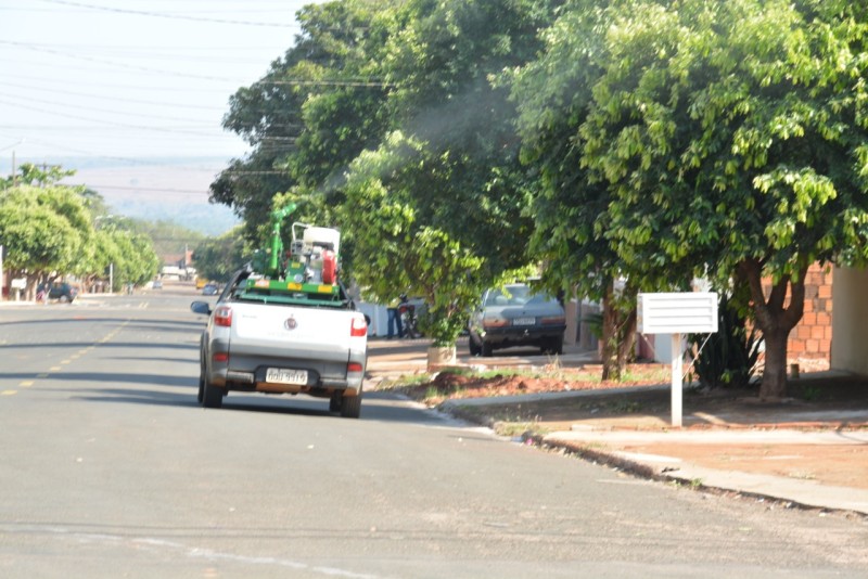 Prefeitura amplia ações em combate à Dengue em Bataguassu com apoio do carro fumacê