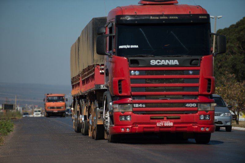 Câmara aprova medida que facilita reajustes de fretes rodoviários