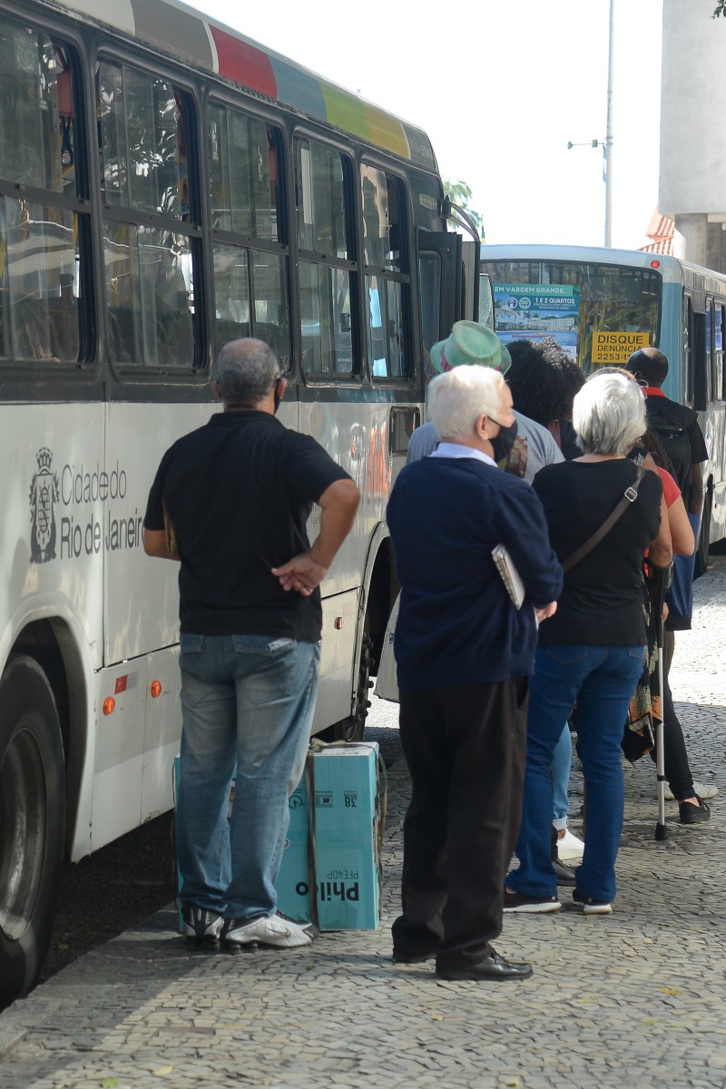 Estados e municípios podem solicitar gratuidade no transporte público