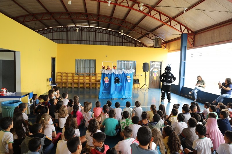 Programa Saúde da Escola promove atividade teatral para prevenção da dengue