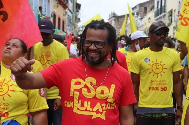 Kléber Rosa defende reforma tributária e políticas sociais de emprego, saúde, moradia e lazer.