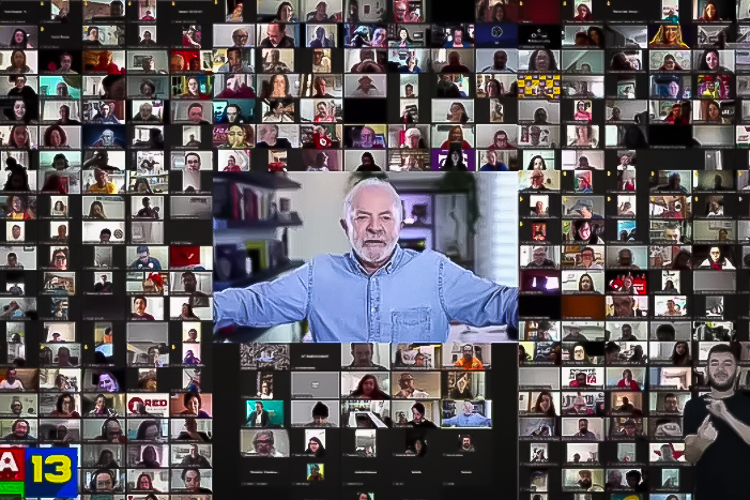 Lula mobiliza comunicadores na reta final: “Vamos falar com o coração” .