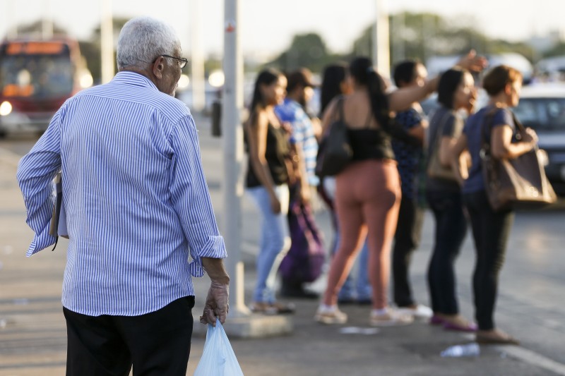 Gratuidade no transporte de idosos tem último dia para complementação
