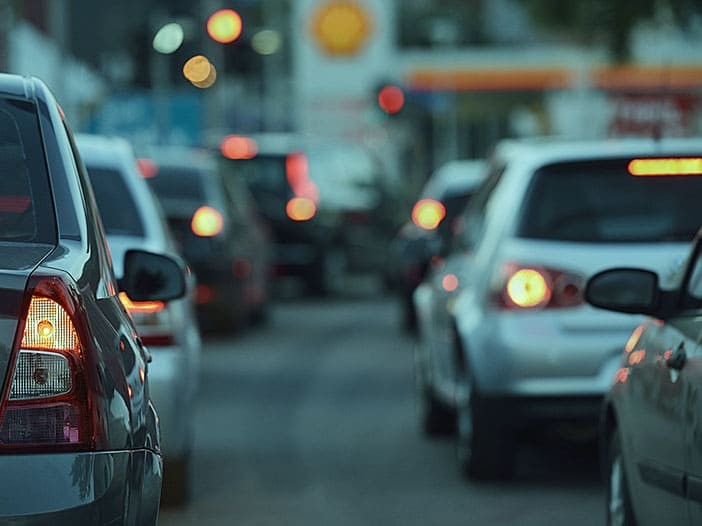 Motoristas podem ser multados em caso de película com bolhas