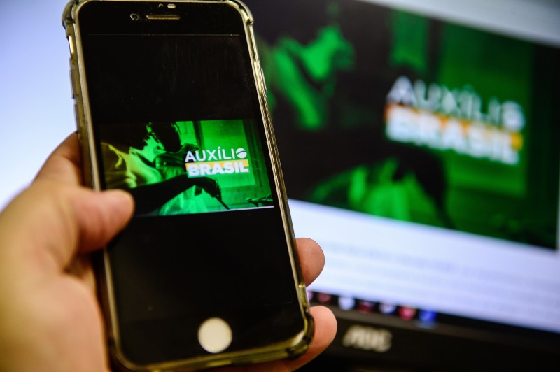 Caixa começa a pagar hoje parcela de setembro do Auxílio Brasil