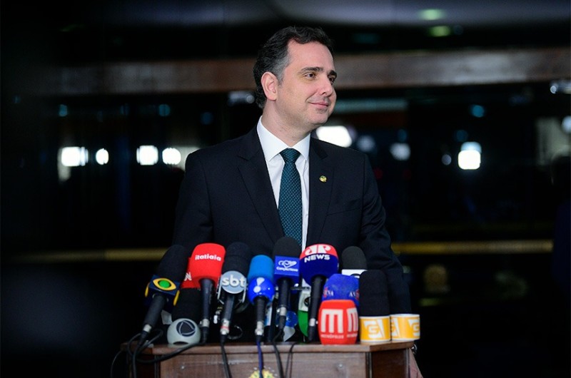 Pacheco anuncia entrega de projetos para custeio do piso da enfermagem ao ministro da Economia