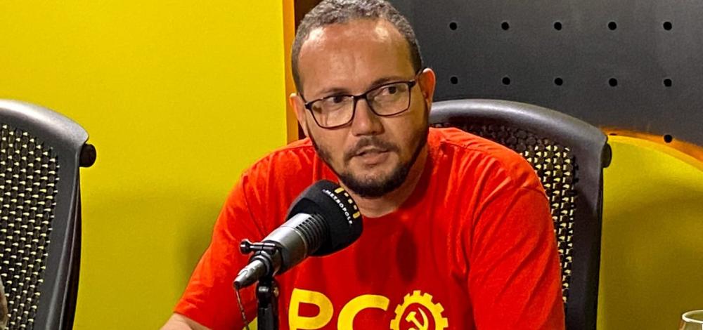 Marcelo Millet propõe acabar com a PM, reduzir jornada de trabalho e a proibição de demissões.