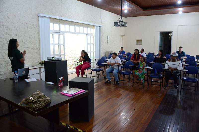 Selo Unicef: Jovens participam de palestra sobre meio ambiente e mudanças climáticas