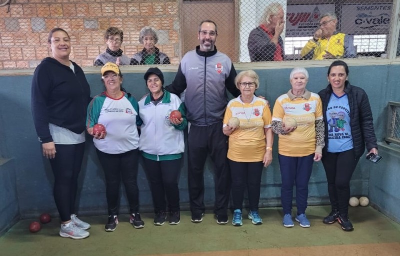 Idosos de Bataguassu participam de Jogos da Melhor Idade em Dourados