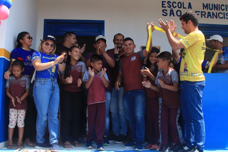 Marina Pandolfo entrega escola municipal na zona rural totalmente revitalizada