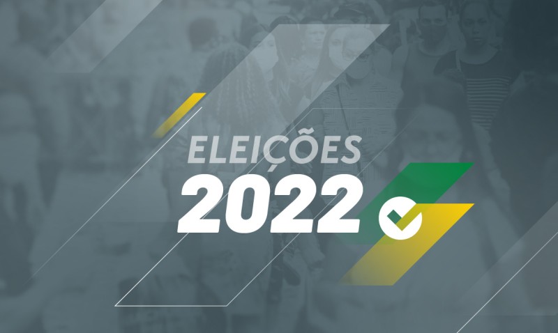 Mesmo não sendo obrigada, idosa faz questão de votar