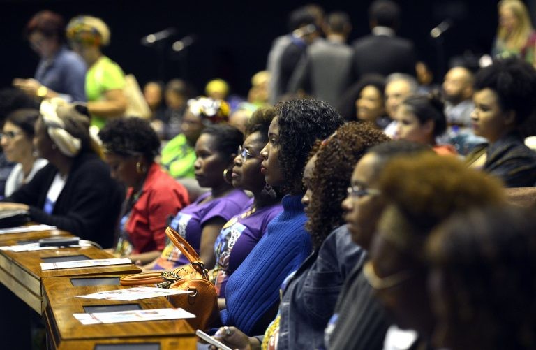 Número de deputados negros e pardos aumenta 8,94%, mas é menor que o esperado