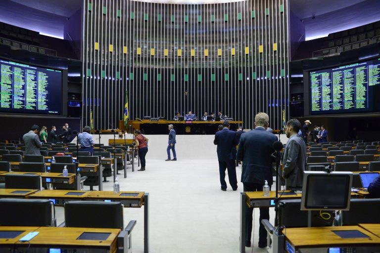 Deputados analisam duas medidas provisórias nesta quarta-feira; acompanhe