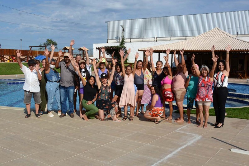 Cras Jardim Valéria comemora Dia do Idoso com passeio na Arena Sashira
