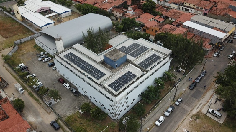 Ceará já conta com 17 escolas estaduais gerando energia solar